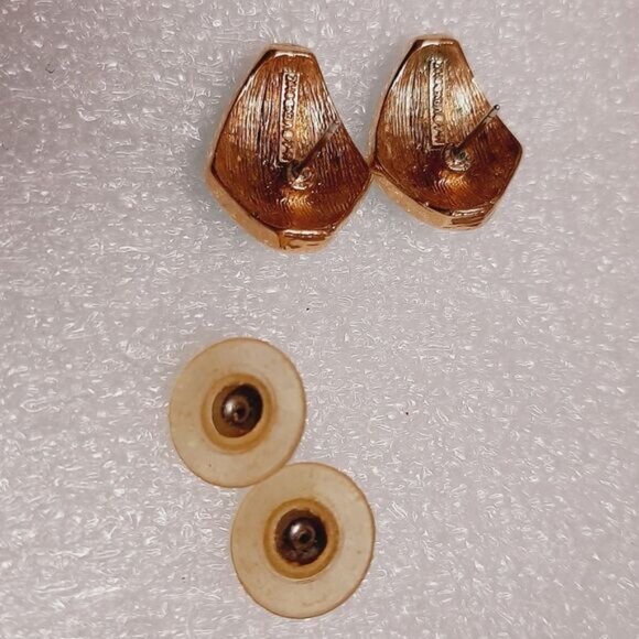 VENDOME Signed Vintage Turquoise Blue Enamel Post Earrings & Rhinestones Jewelry - Picture 13 of 14